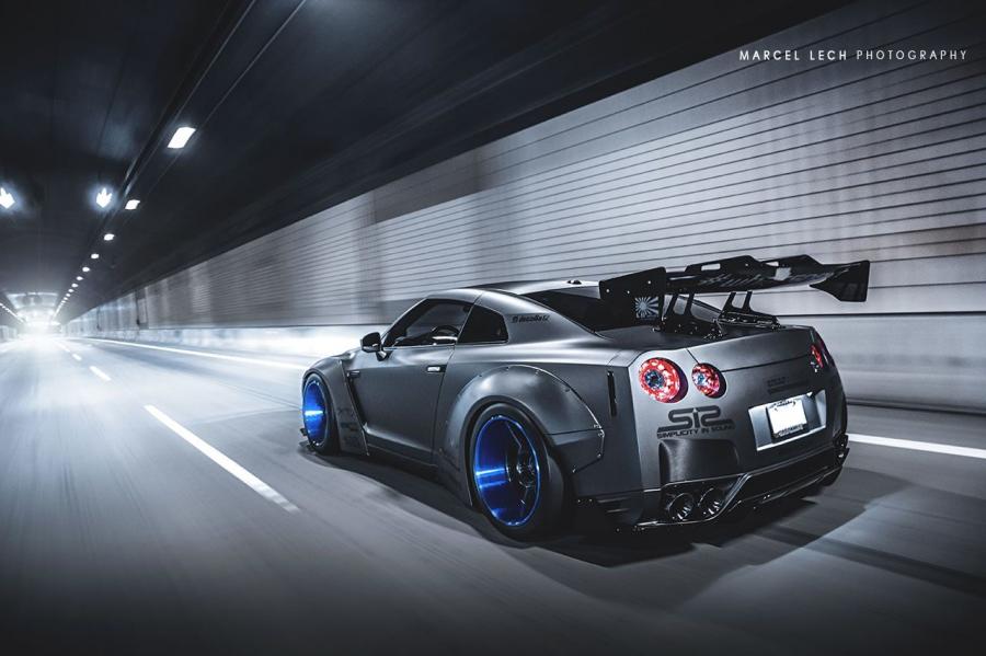  Nissan GT-R by Liberty Walk 2013 года  (фото 27 из 41)